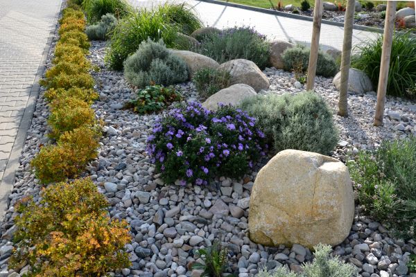 Decorative Rock Installation in Reno